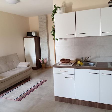 Apartmani Suzana Crikvenica Eksteriør bilde
